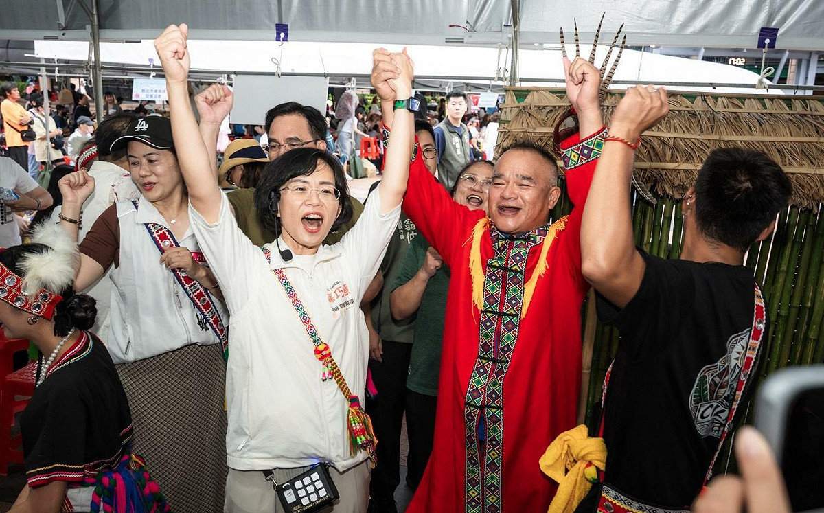 民眾齊喊「阿美族媳婦加油！」蘇巧慧出席原民活動 承諾預算翻倍、照顧族人生活與文化傳承