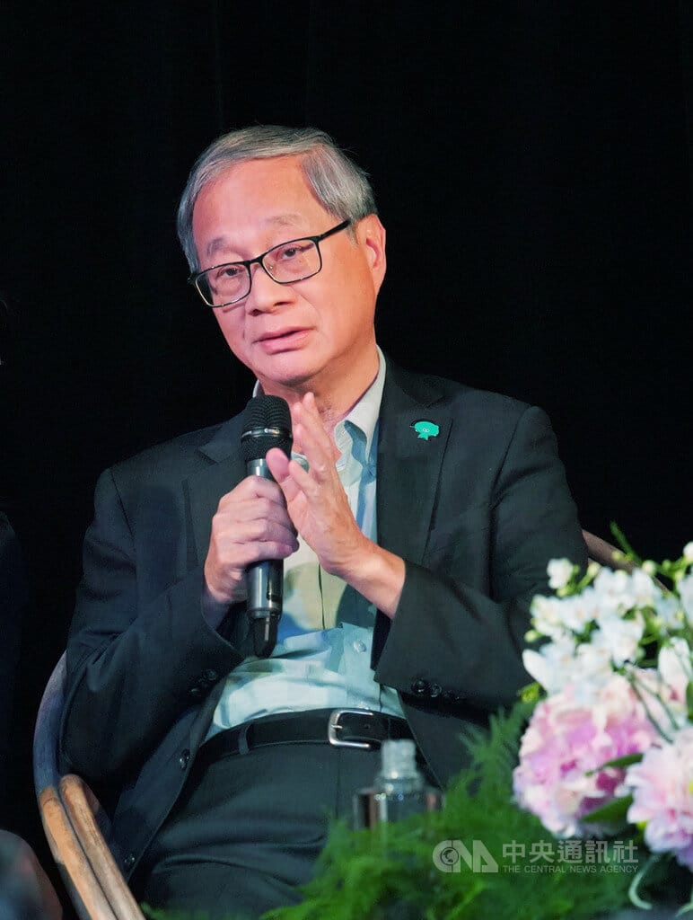 文化部長李遠12日在巴黎出席電影座談會，回顧42年前歐洲看見台灣新浪潮電影的重要時刻。 圖：中央社