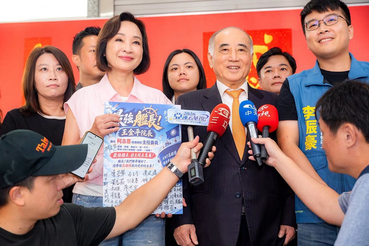 王金平接任柯志恩競選總部主委，宣示「我就再蹽落去！」。 圖：翻攝自柯志恩臉書