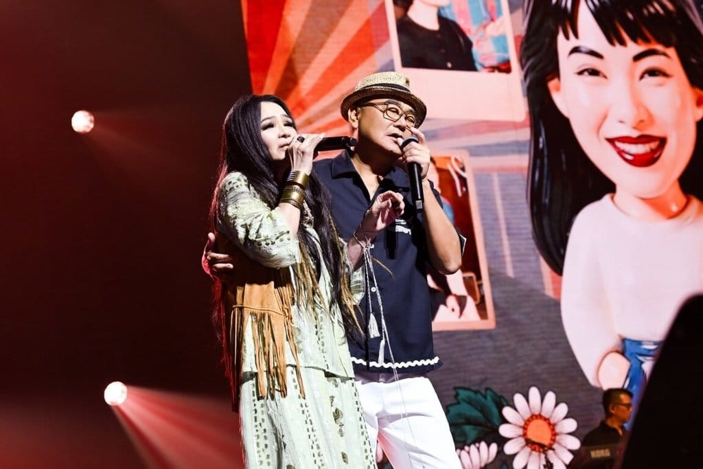 歌手潘越雲（左）首登北流開個唱，回顧她歌唱45週年的音樂人生，演唱會邀請陳昇（右）擔任嘉賓，兩人深情對唱。 圖：（滾石唱片提供）中央社
