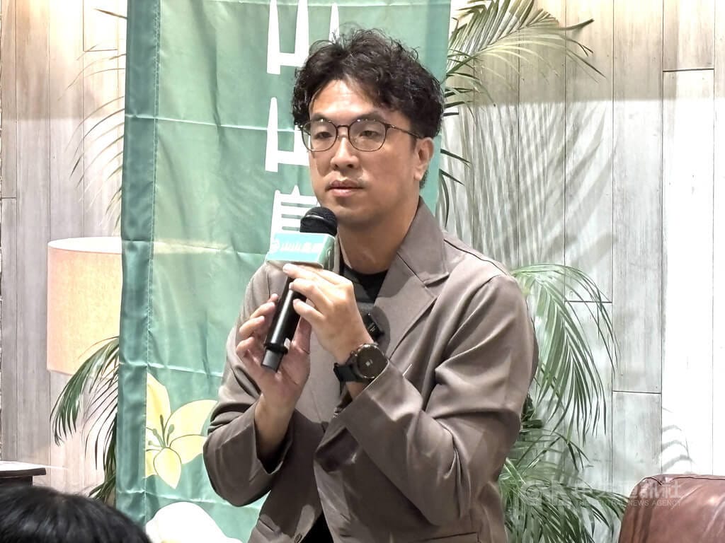 投入台北市長選戰的民進黨立委沈伯洋13日晚間在東京舉辦座談會，暢談此次訪日借鏡東京的都市更新、吸菸區設置規劃等。 圖:中央社提供