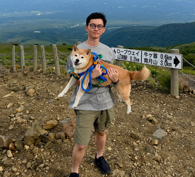 視網膜今年4月宣布帶著愛犬「柚子」旅居日本東京，目前已滿5個月。 圖：翻攝自視網膜IG
