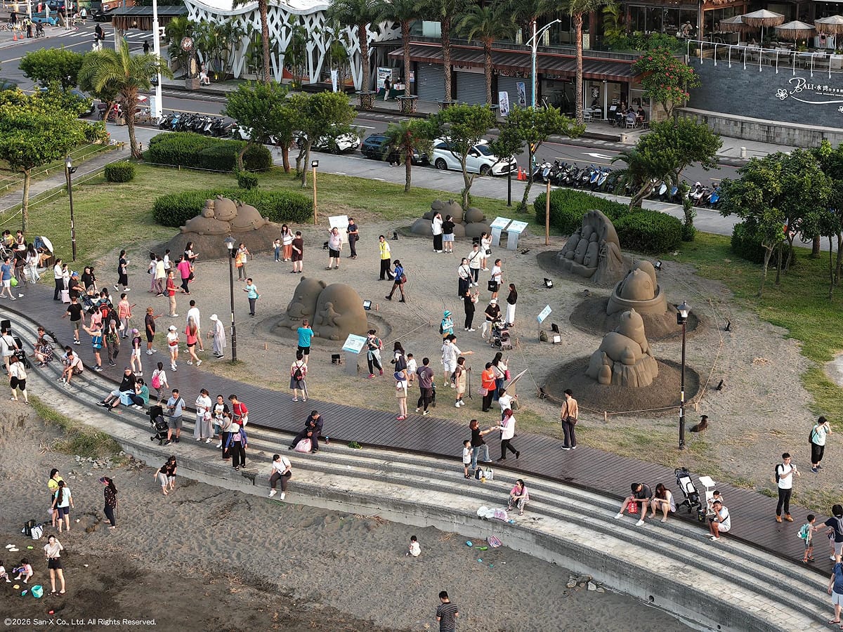 2026八里城市沙雕展與San-X攜手合作，吸引眾多民眾造訪八里左岸。 圖：新北市政府高灘地工程管理處／提供