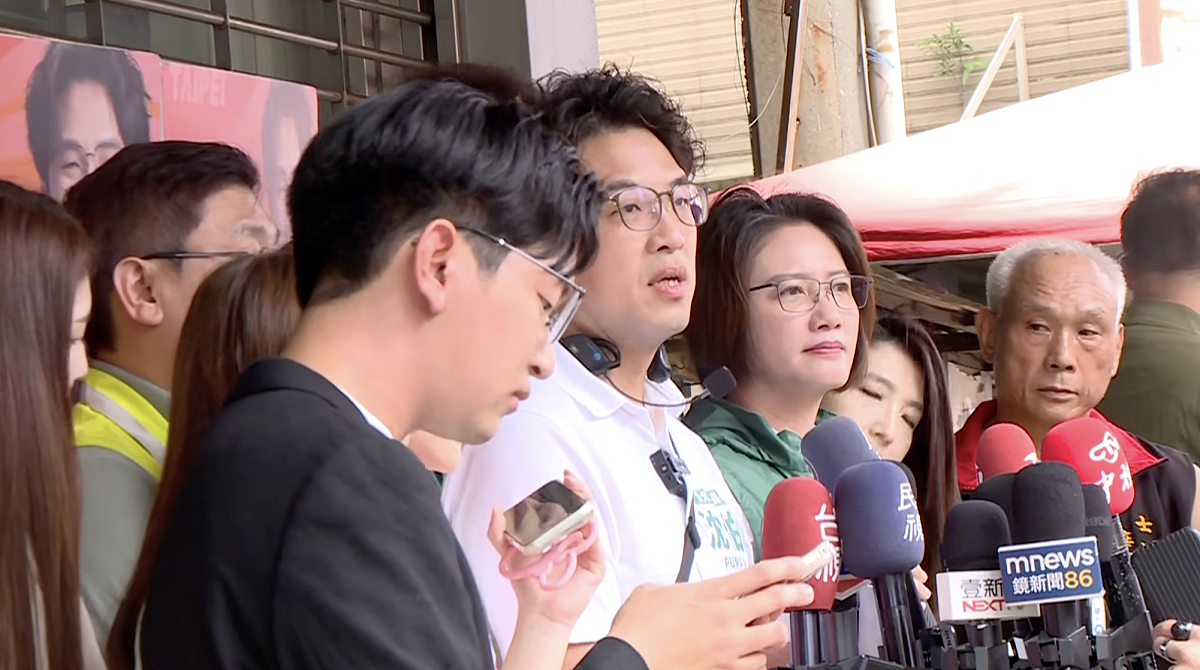 沈伯洋說，蔣萬安拿人民稅金打選戰 圖：翻攝自共訊
