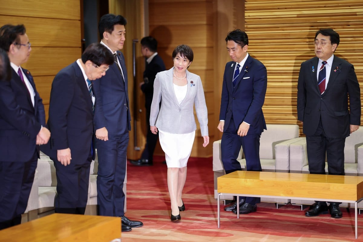 日本政府15日召開臨時內閣會議，正式通過有關食品消費稅減稅之《稅制改革大綱》。 圖：翻攝自@PressSec_JP Ｘ