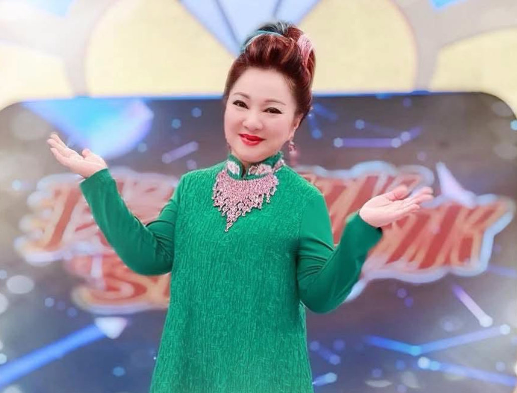 白冰冰主持的《超級冰冰show》今年卻槓龜金鐘獎，未入圍節目獎及主持人獎，成為本屆最大遺珠之一。 圖：翻攝自白冰冰FB