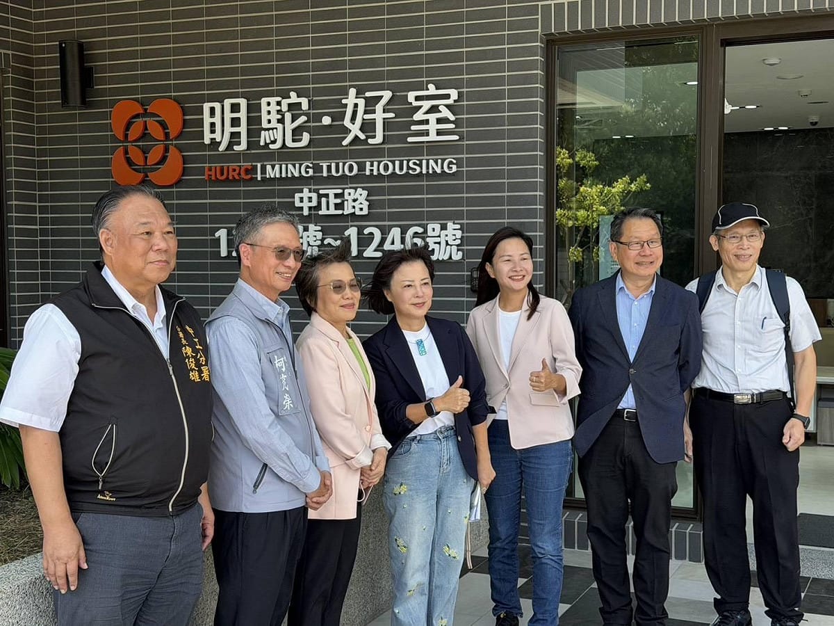 不只蓋社宅！民進黨苗栗市長候選人林月琴向內政部長劉世芳爭取「住、托、顧」一次到位。 圖：林月琴辦公室提供