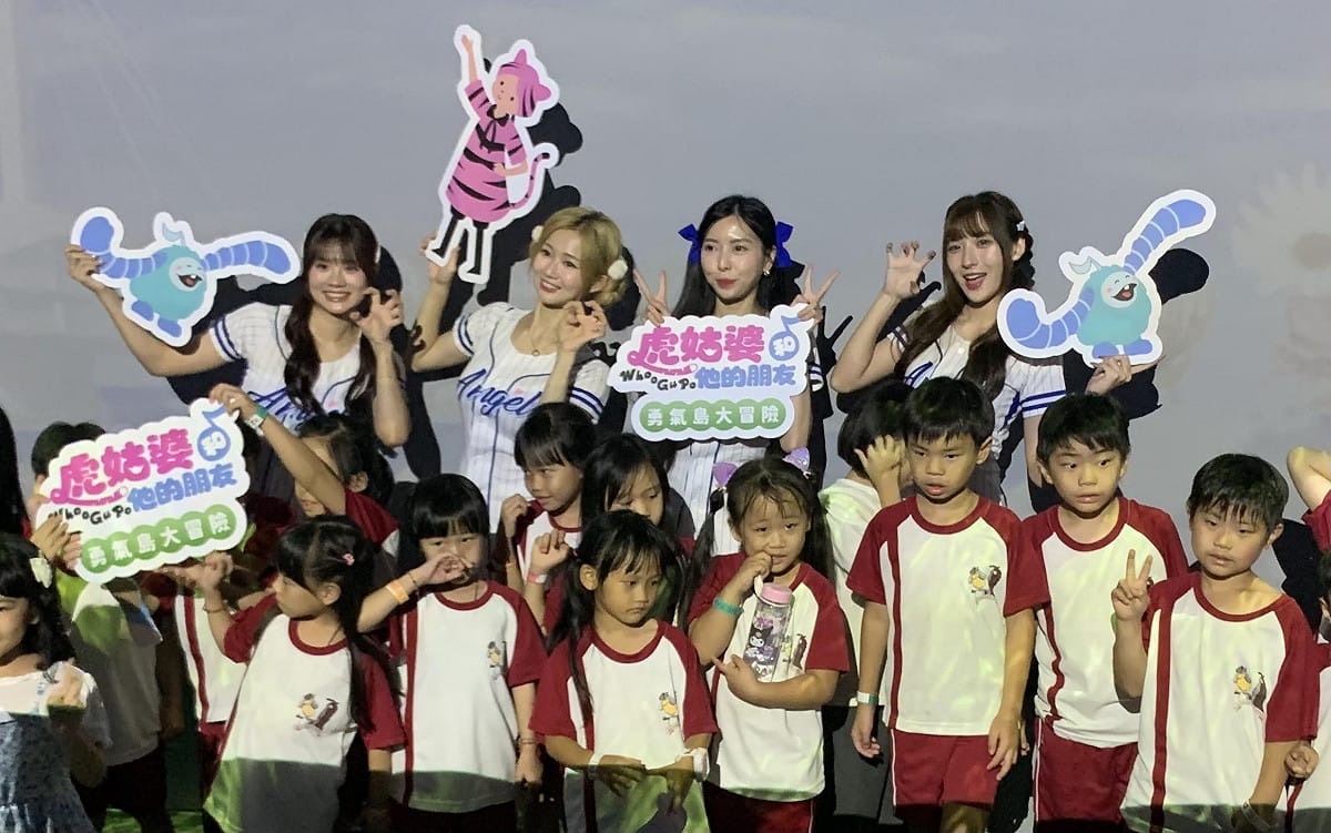 富邦悍將Angels四位成員驚喜現身成為孩子的「勇氣天使」。 圖：孫家銘／拍攝