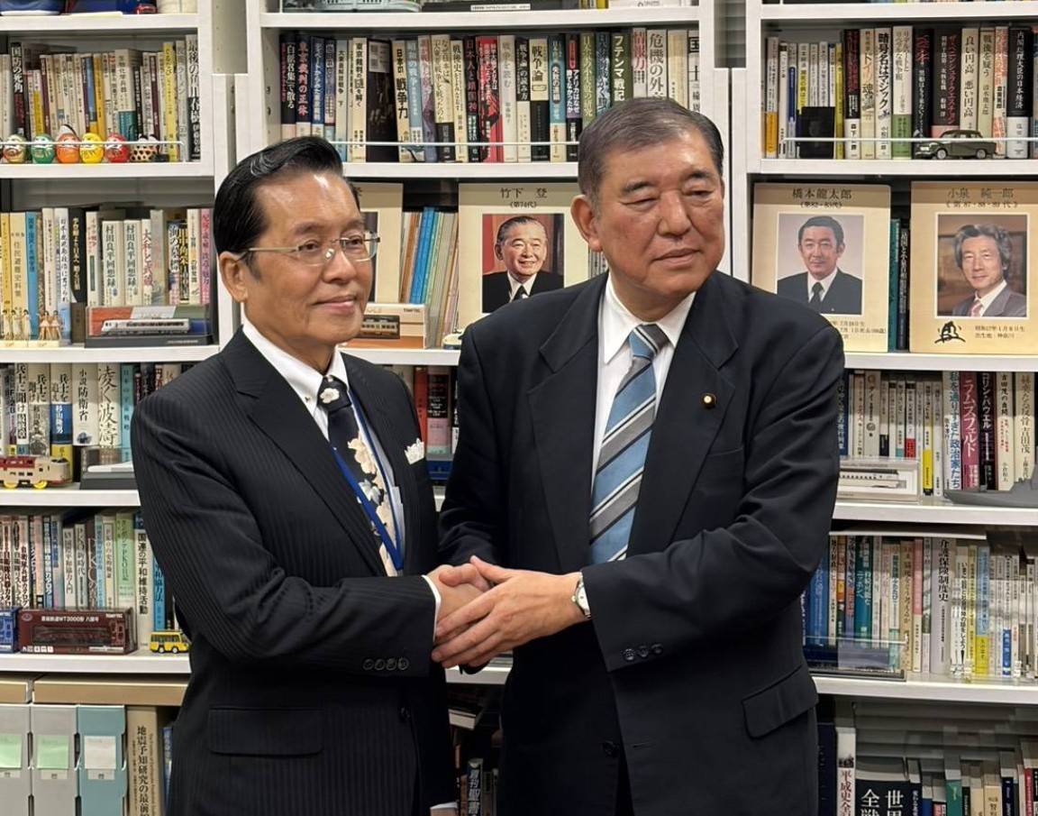 國民黨副主席張榮恭拜會日本前首相石破茂。 圖：國民黨/提供