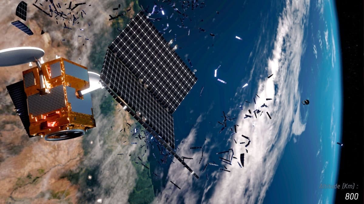 美國太空軍發現了至少43塊中國「遙感-50（02）」衛星的碎片，估計恐在軌道上滯留數百年。 圖：翻攝自 X @Unveiled_ChinaX