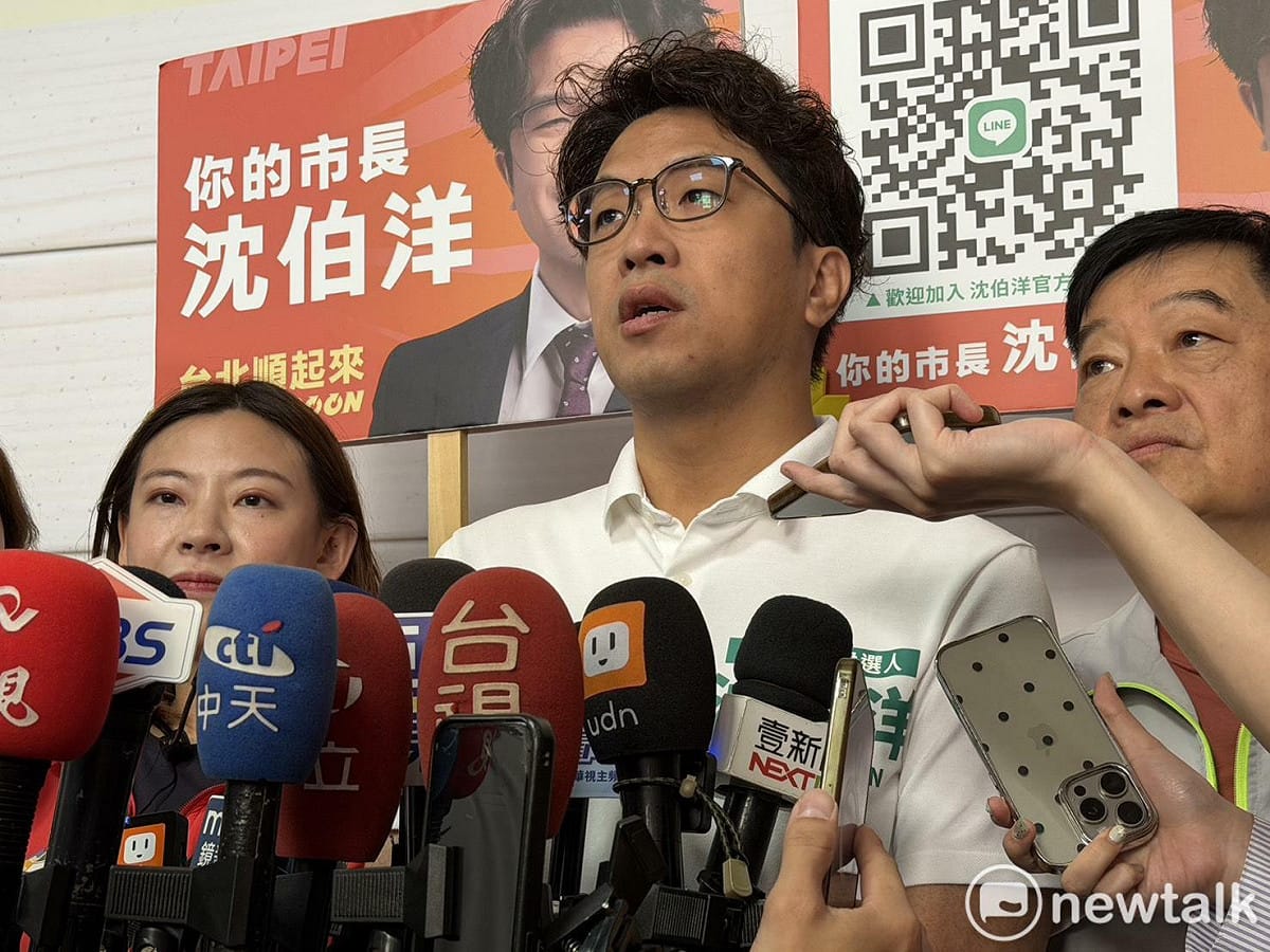 沈伯洋赴「南港成德市場」掃街。 圖：高逸帆／攝
