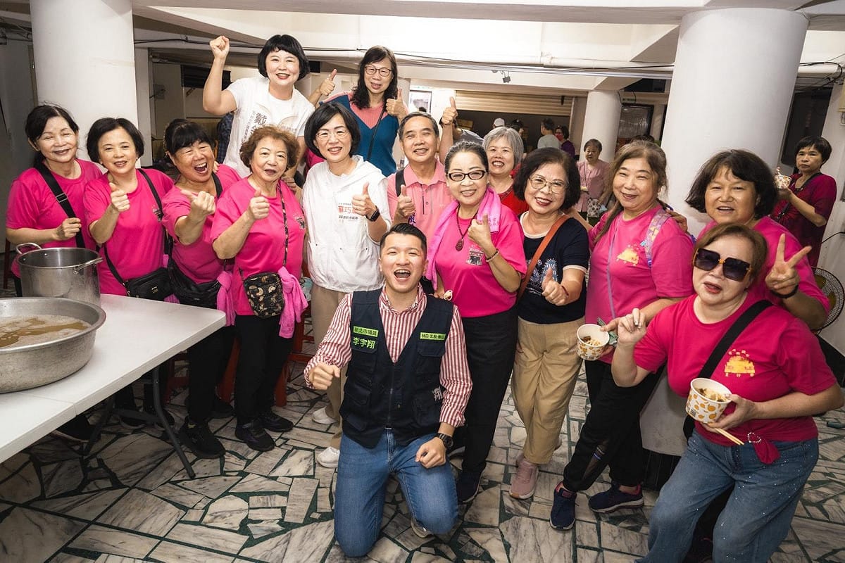 蘇巧慧表示，今天是五股在地的大拜拜，中和也舉辦土地公遶境祈福嘉年華，是土地公的大日子。 圖：蘇巧慧競總提供