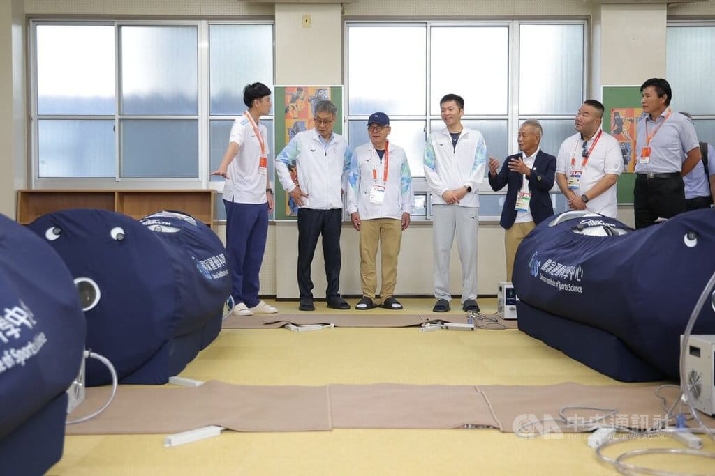 運動部在今年名古屋亞運設置3個中繼站，其中位於名古屋市中心的御園小學屬於一站式服務，規模、設備最齊全；運動部長李洋19日強調，希望中繼站能做到盡善盡美，讓所有選手都滿意。中央社記者翁睿坤攝　115年9月19日