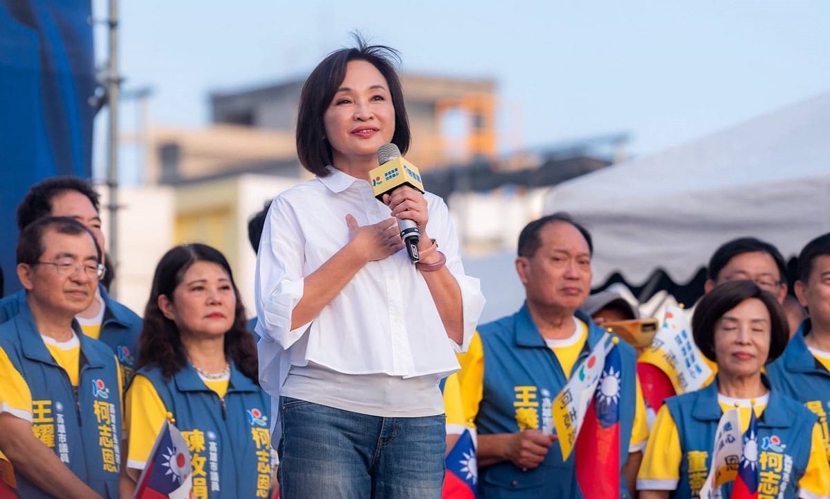 柯志恩(中)說，2018年高雄人給過藍營機會，她謹記在心，後來市民用選票讓藍營反省，這段歷史她也會記住。 圖：柯志恩競辦／提供