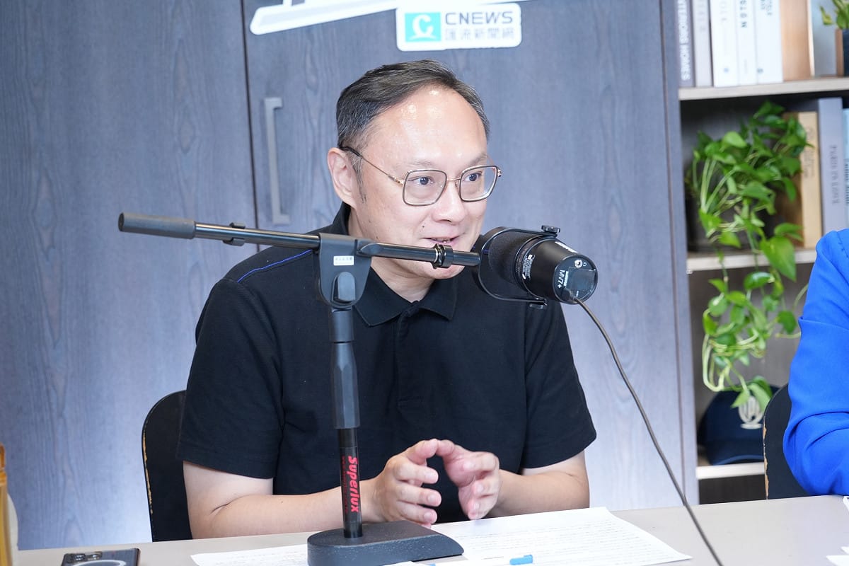 台中市副市長鄭照新接受政論直播節目《中午來開匯》主持人黃光芹專訪。 圖：《CNEWS匯流新聞網》/提供
