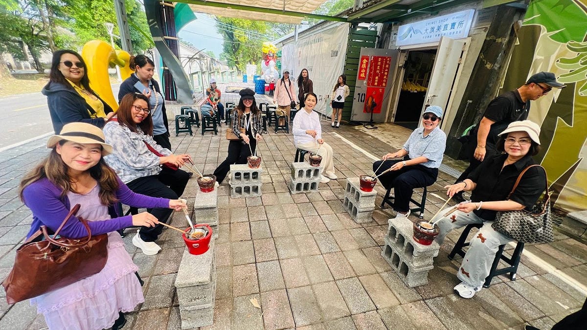 泰國旅遊業者親自踩線，實際感受高雄農村旅遊的市場特色。 圖：高雄市農業局／提供