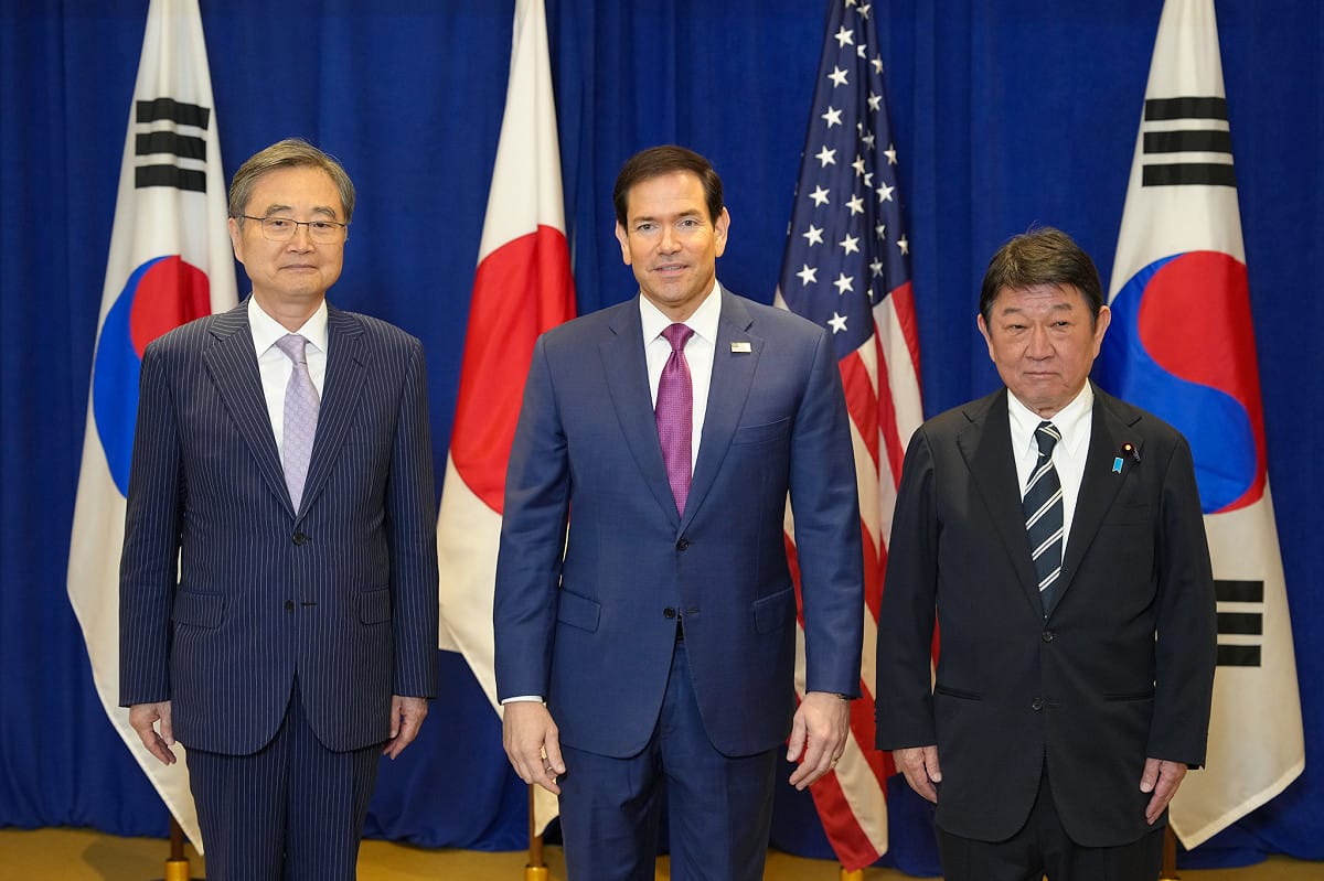 美國國務卿盧比歐今天在紐約與日本外務大臣茂木敏充及南韓外交部長趙顯會面。 圖：盧比歐X（前推特）