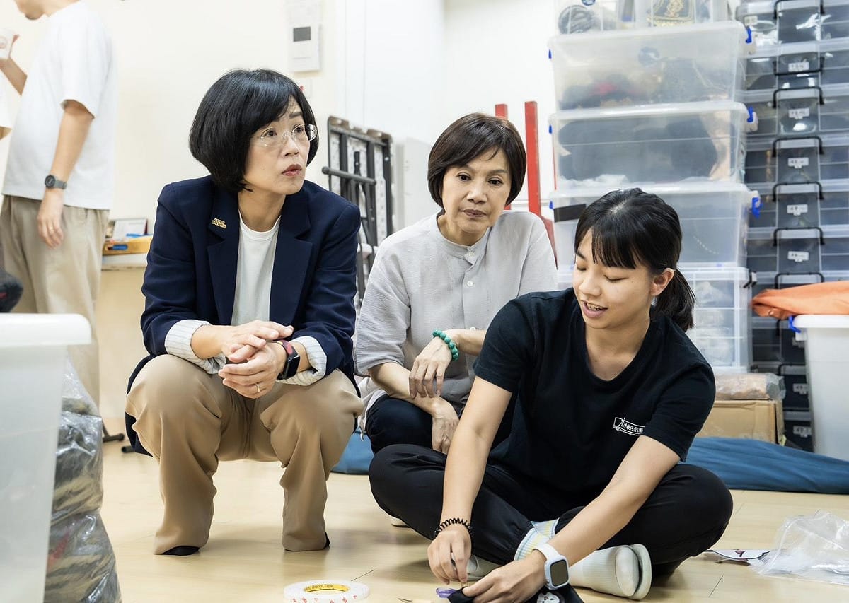 蘇巧慧表示，自己從小就是看著許秀年、唐美雲等國寶級演員演出的歌仔戲長大，一直認為傳統戲曲是台灣本土文化傳承的重要媒介。 圖：蘇巧慧競總提供