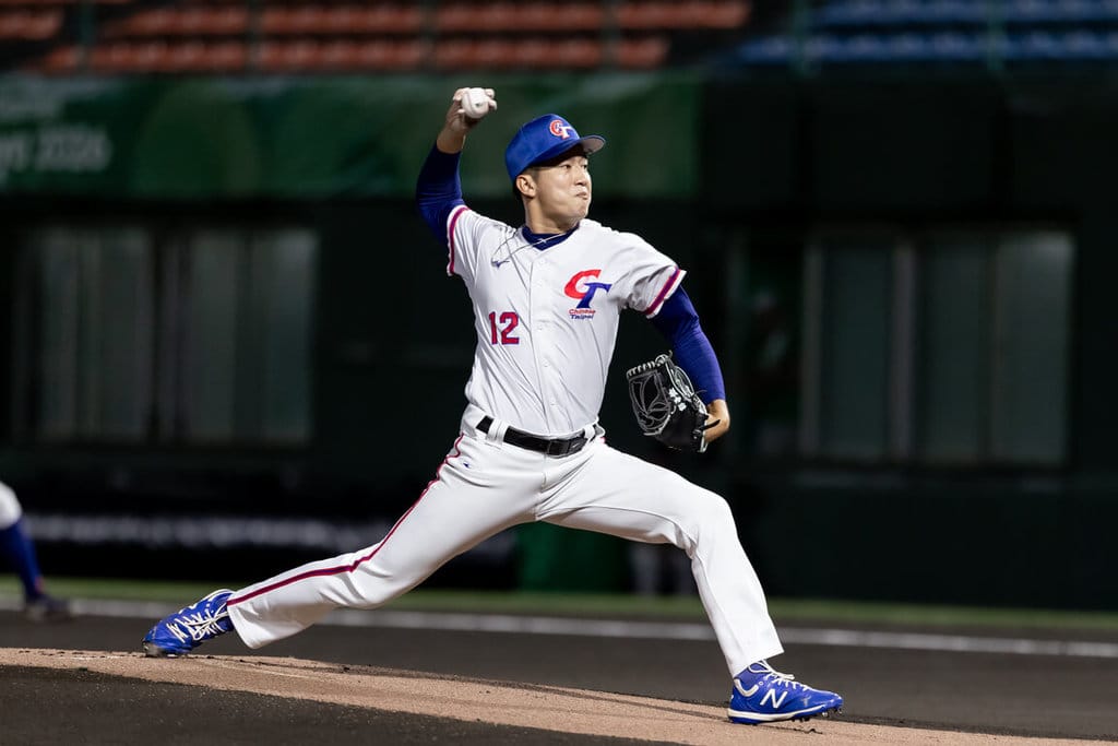 名古屋亞運棒球項目預賽23日晚間由台灣與香港隊交手，台灣先發投手郭子銓（圖）主投6局僅被敲2支安打，飆出10次三振無失分，助隊以11比0、7局提前搶勝。（中華民國棒球協會提供）中央社記者蘇志畬傳真　115年9月23日