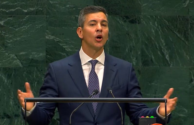 巴拉圭總統潘尼亞（Santiago Pena）在聯合國演說時表示，將台灣排除在外是「聯合國的污點」。 圖：聯合國YouTube頻道