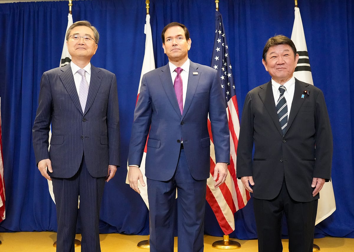 美國國務卿盧比歐、日本外務大臣茂木敏充、以及韓國外長趙顯於本月21日晚間在紐約舉行美日韓外長會議，會後發表聯合聲明重申，堅定致力於北韓實現完全非核化。 圖：翻攝自日本外務省官網