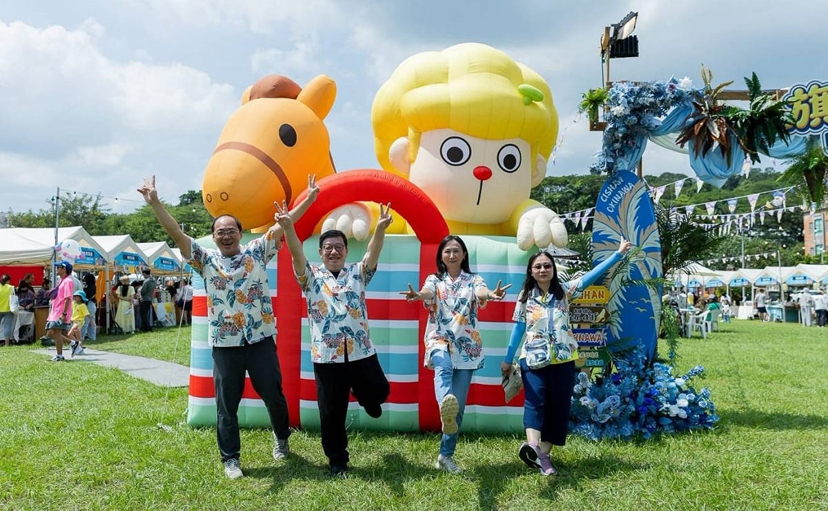 「Dress Code花襯衫」活動以最具海島風情的穿搭一起感受旗山沖繩風。 圖：孫家銘／翻攝