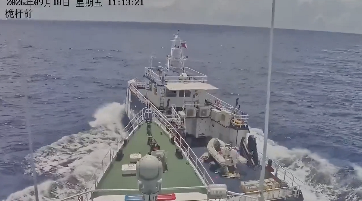 中國一艘海警船 25 日與菲律賓船隻在海上發生碰撞，幸未造成人員傷亡。 圖：翻攝自 Ｘ@pisklauren