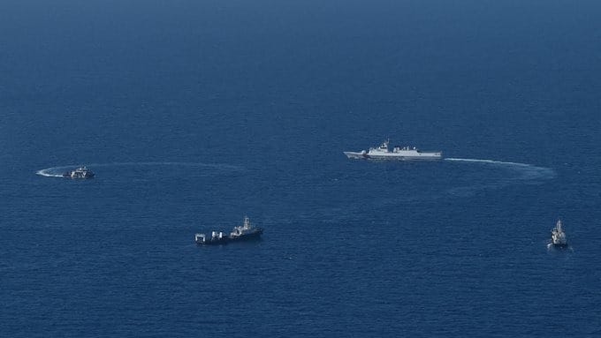 中國海關發布聲明指出，將於十一國慶前的 9 月 28 日至 30 日，在南海部分海域進行實彈射擊。 圖：翻攝自 Ｘ @MarioNawfal