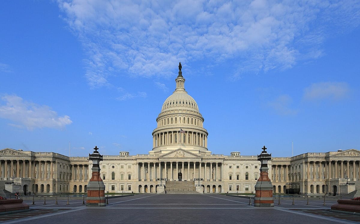 美專家：民主黨拿下眾議院已成定局，重奪參議院非常現實