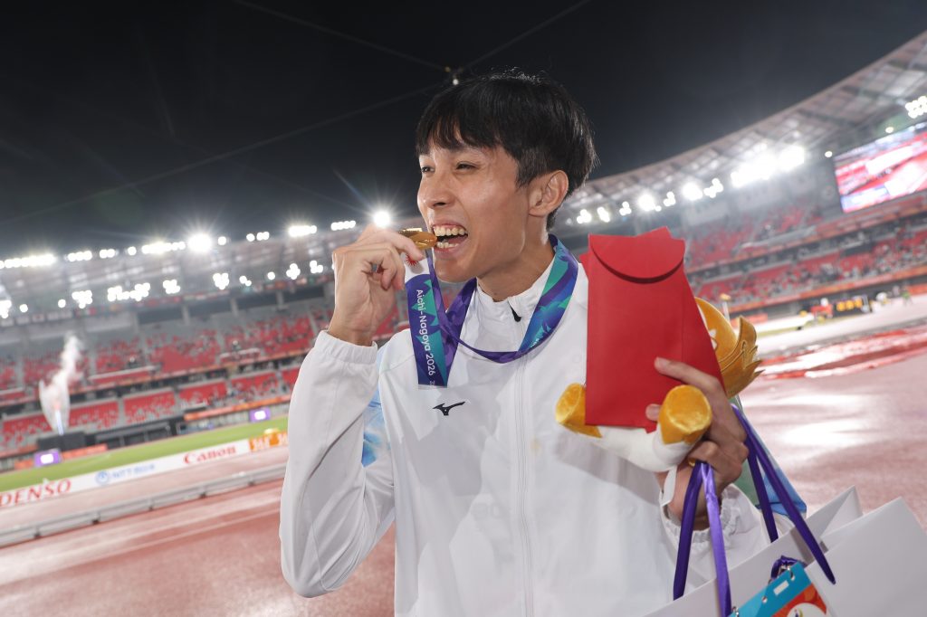 傅兆玄在亞運田徑男子跳高決賽，以2公尺25摘下金牌，是台灣男子選手等待一甲子的亞運金牌。 圖：中華奧會官網