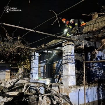 澤連斯基指出，包含首都基輔在內，多個地區在 28 日晚間遭到俄軍的襲擊。 圖：翻攝自 @ZelenskyyUa X 帳號