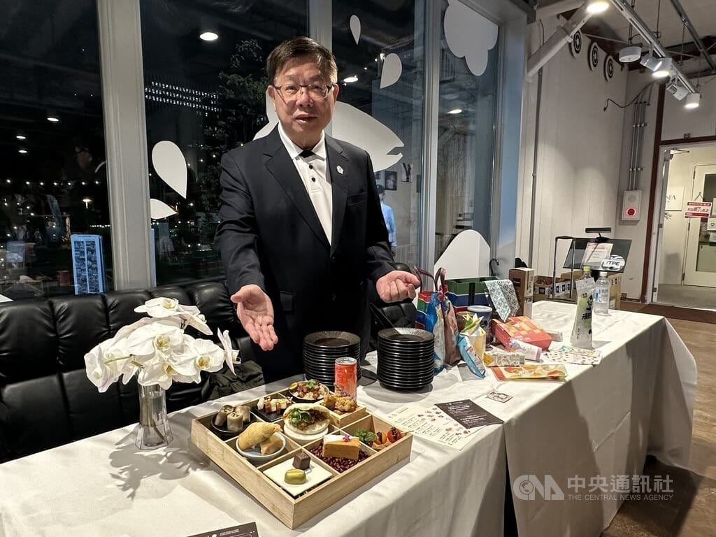 愛知名古屋亞運持續展開，中華奧會特地在市區打造「中華奧會主題館（NOC House）」，主席蔡家福29日表示，「這個獨特的交流空間，可以讓外賓認識到台灣的文化，尤其請來的大廚設計出極具台灣味的『九宮格食物』」。中央社記者黎建忠愛知攝　115年9月29日