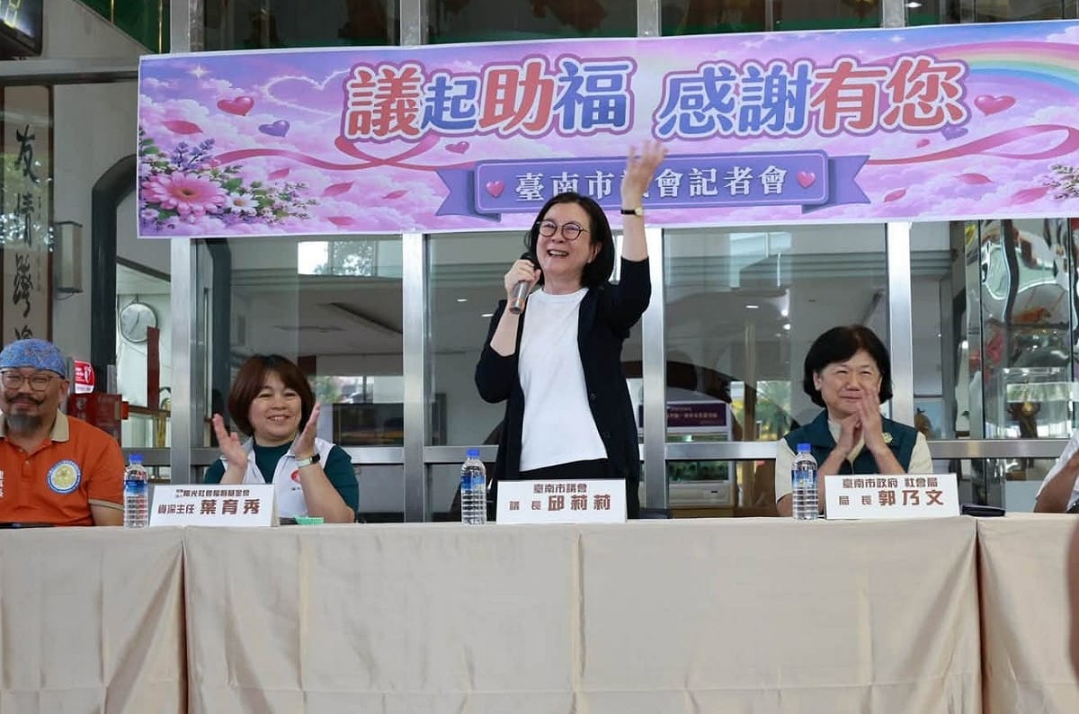 邱莉莉是資深議員，又是現任議長，基層穩固，實力雄厚。 圖：翻攝邱莉莉臉書