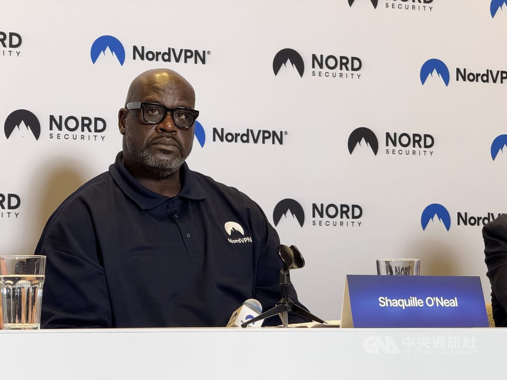美國前NBA球星「俠客」歐尼爾應立陶宛網路資安公司邀請，擔任全球資安大使，於29日訪問立陶宛並舉行記者會。中央社記者游堯茹維爾紐斯攝　115年9月30日
