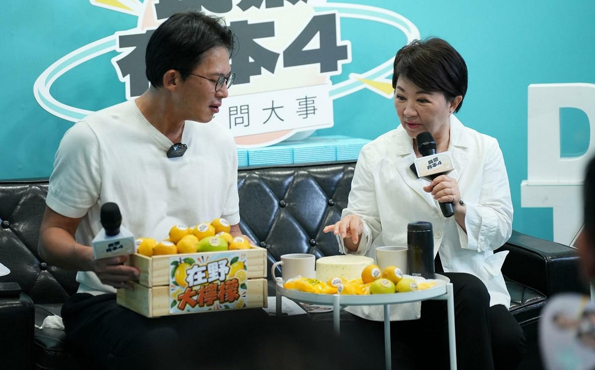 F-16V首批將抵台 黃國昌批導航、彈藥未到位:如上戰場沒穿防彈背心