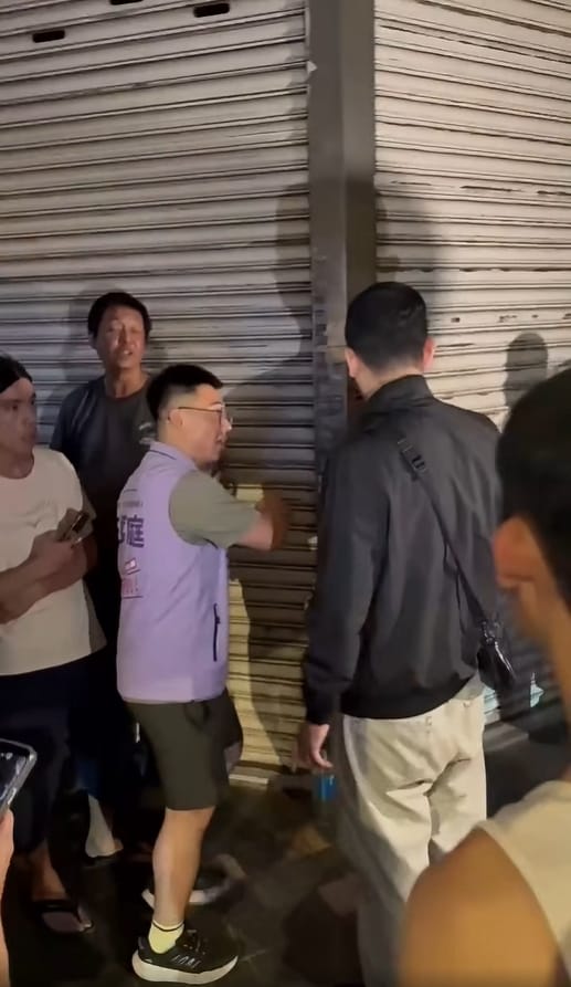 台北市西門町知名 BDSM 酒吧 Commander D於10月3日下午遭警方持搜索票搜索。 圖：綠黨提供