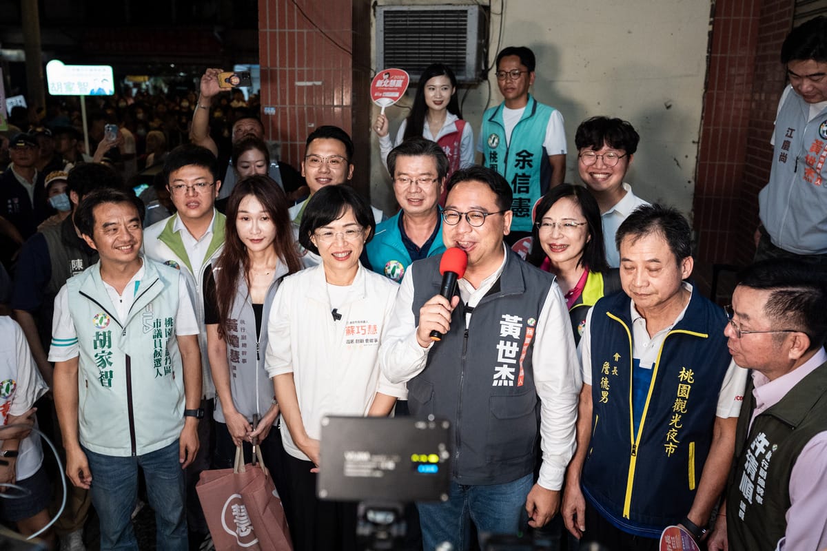 蘇巧慧說，她終於知道為什麼沈伯洋說，不要讓黃世杰拿到麥克風，「因為一講就會講不完」。 圖：蘇巧慧競總提供