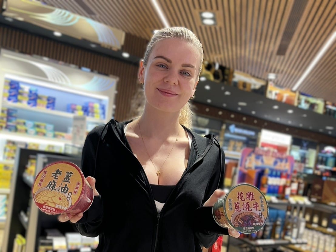 極具臺灣味的泡麵讓國際旅客認識臺灣的日常飲食文化。 圖：昇恆昌免稅商店　提供
