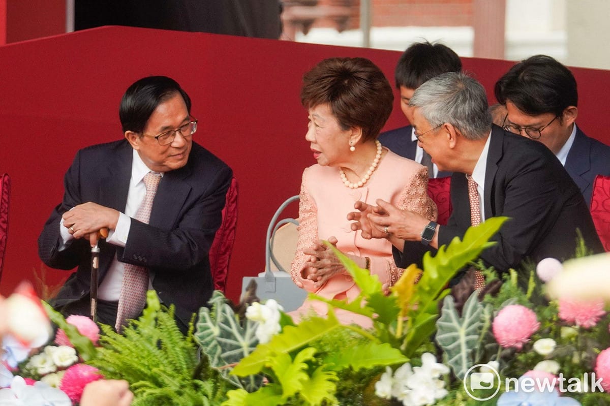 陳水扁與呂秀蓮、陳建仁參與國慶大典。 圖：張良一／攝（資料照片）