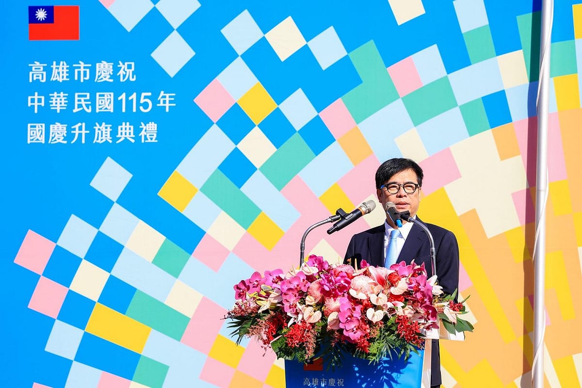 陳其邁以高雄市長的身分最後一次主持國慶升旗典禮。 圖：高雄市政府／提供