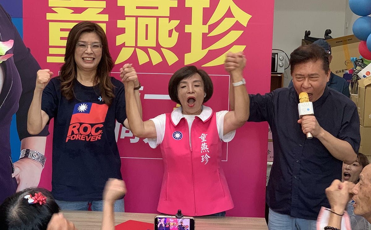 鄭麗文高雄輔選首站挺童燕珍 三民區成藍營擴席關鍵戰區