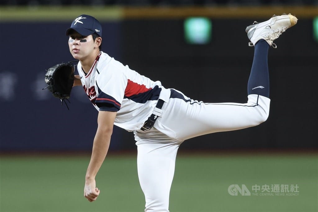 圖為河弦丞在U18亞洲青棒錦標賽出賽畫面。（中央社檔案照片）