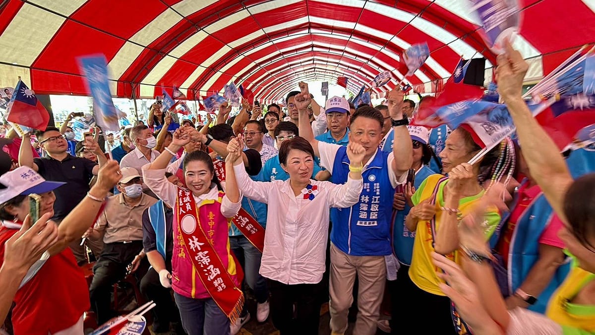 盧秀燕大讚林霈涵是五星級民代。 圖：林霈涵競辦/提供