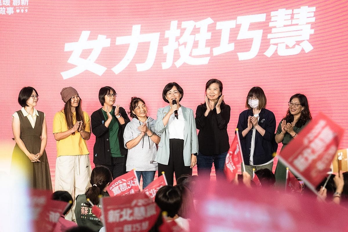 蘇巧慧表示，過去社會的刻板印象可能會認為女性不那麼擅長工程與建設，但無論是造橋鋪路、治水防洪、交流道、堤外便道、學校建設、火車站，她都以具體成績證明自己「全部都做到了。」 圖：蘇巧慧競總提供