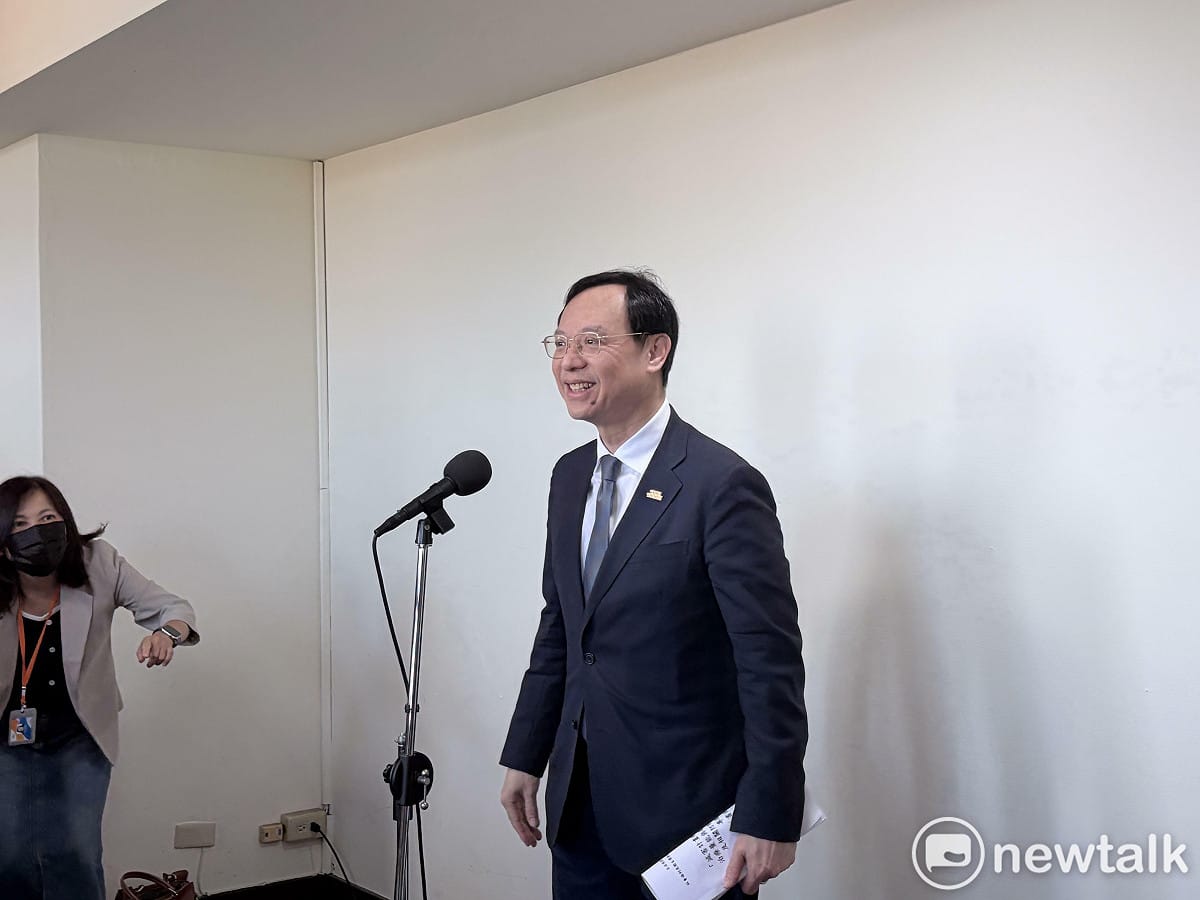 衛福部長石崇良今（12）日列席由國民黨召集委員陳菁徽排定的「減害計畫執行成效及毒癮治療量能與毒品邊境、校園及相關防制精進作為」專題報告。 圖：李宣萱/攝