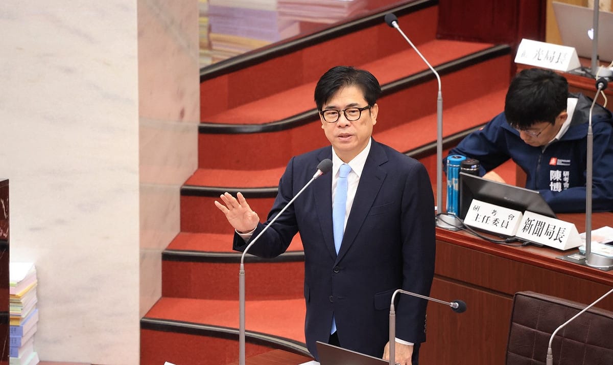 針對議員提議設置高雄市立兒童樂園，陳其邁表示初步評估三個交通方便的地點較具可行性。 圖：高雄市政府／提供