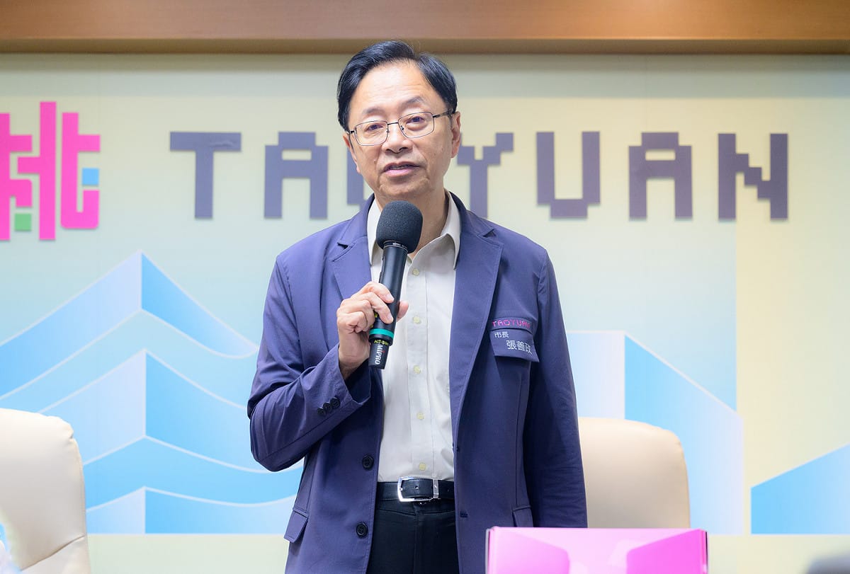 桃園市長張善政今（14）日主持市政會議時表示，捷運綠線工程持續推進，全力朝北段年底通車目標邁進。 圖：桃園市政府提供