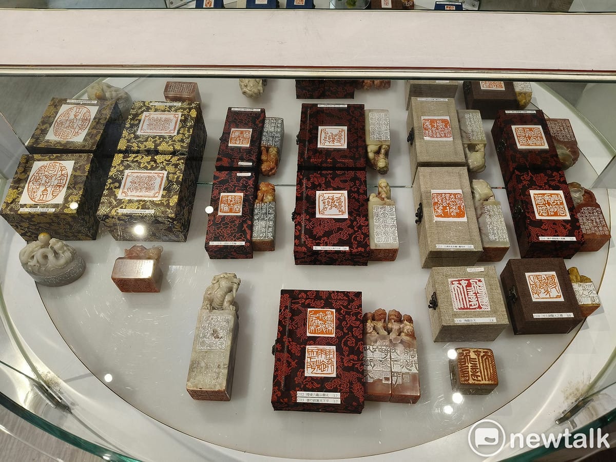 藝術家賴錦源迎接耳順之年，特別推出「方圓自在——賴錦源耳順書篆展」，自10月15日起至11月12日於明宗書法藝術館盛大展出。 圖：黃博郎／攝