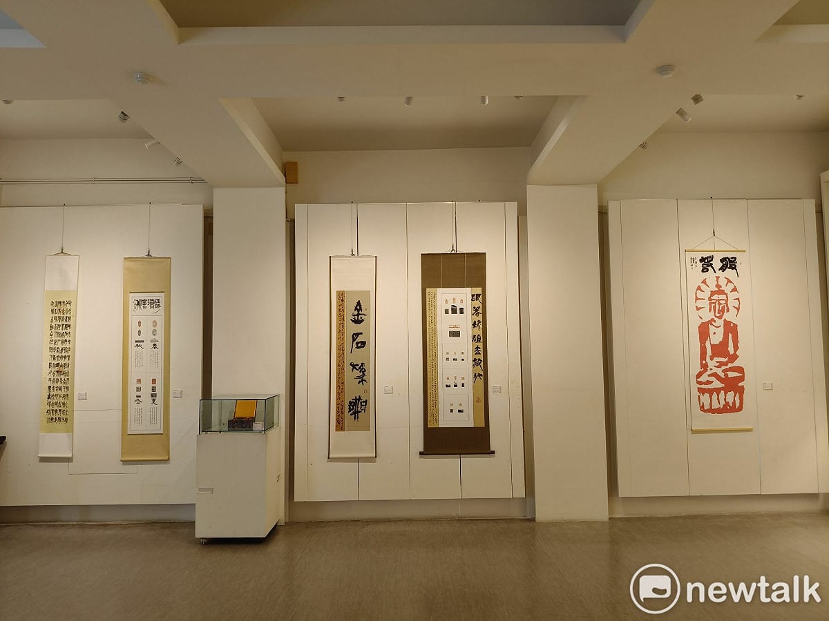藝術家賴錦源迎接耳順之年，特別推出「方圓自在——賴錦源耳順書篆展」，自10月15日起至11月12日於明宗書法藝術館盛大展出。 圖：黃博郎／攝