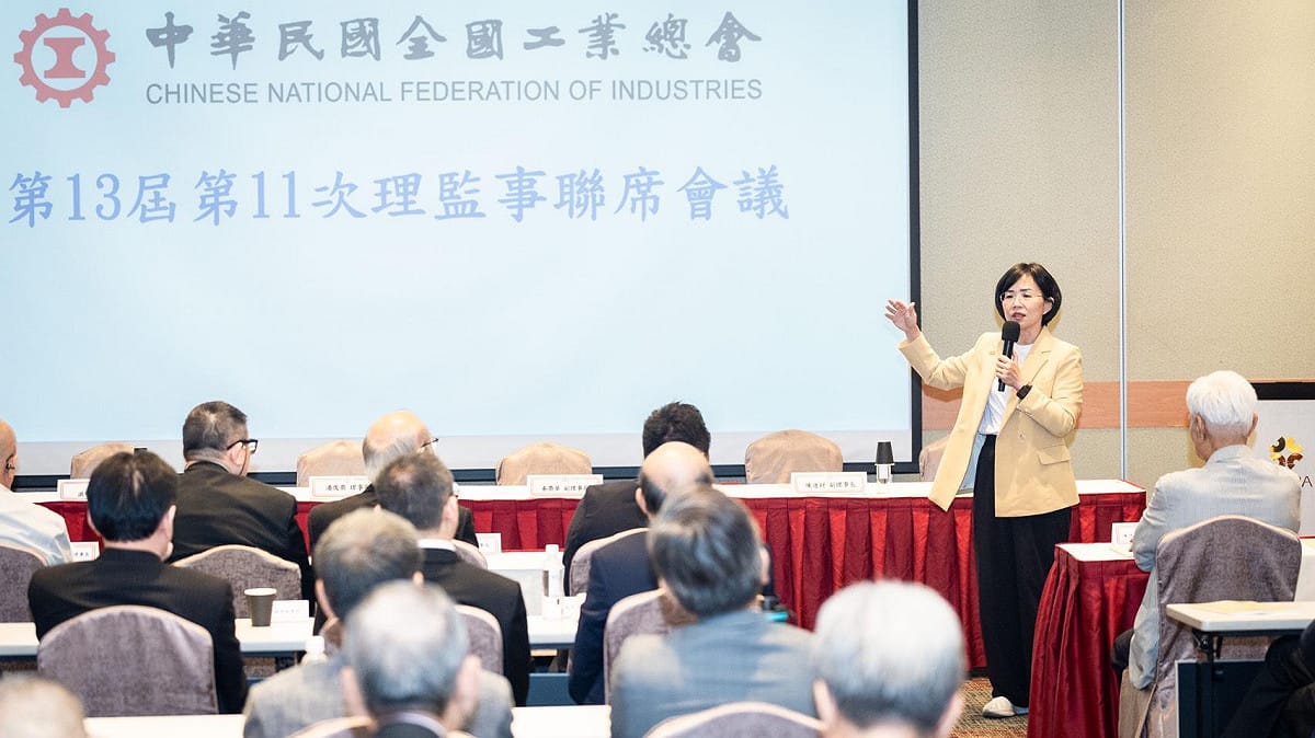 新北市長候選人、立法委員蘇巧慧今（14）日出席全國工業總會理監事會。 圖：蘇巧慧競總提供